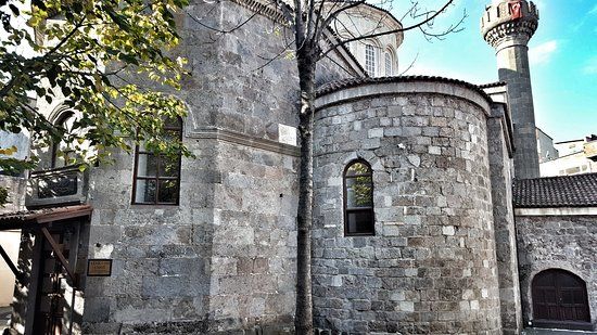 Yeni Cuma Camii